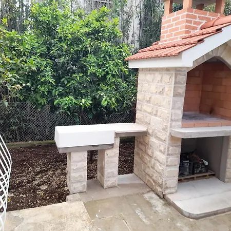 Bareta Traù